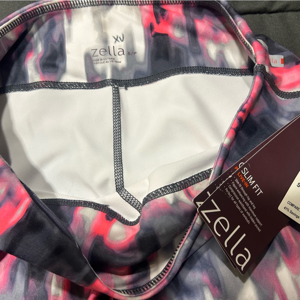 NWT Zella Leggings Grey Pink White Black Cosmos Blur Print size S NEW - Picture 3 of 4